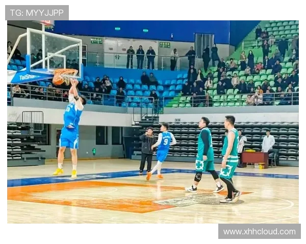 篮球赛快讯聚焦终场绝杀与逆转风云激荡全场热血对决点燃观众激情时刻 - 副本 (2) - 副本