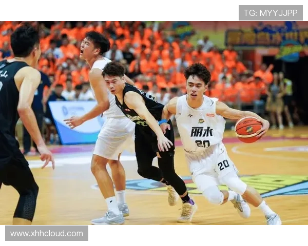 篮球赛场最后一秒压哨绝杀的激情与传奇瞬间背后的荣耀与梦想故事 - 副本 - 副本 (4)